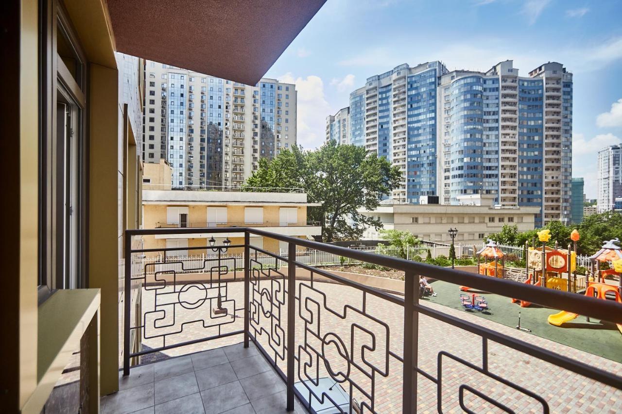 Ultramarinn Hotel 敖德萨 外观 照片